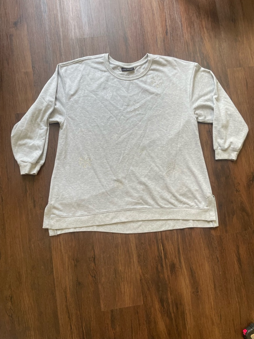 Lane Bryant Women’s 22-24 Gray Snowflake Sparkle Winter Crewneck Sweatshirt EUC